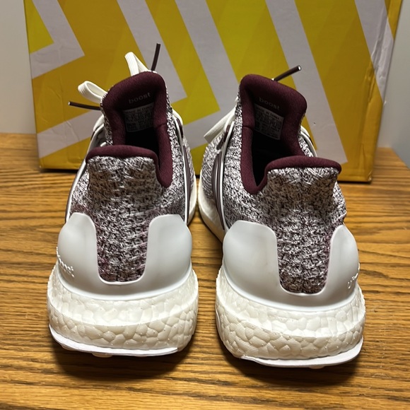 Adidas UltraBOOST running shoe size 8 men’s - Picture 8 of 13